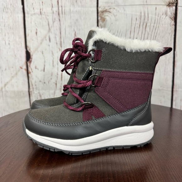 Cat & Jack Purple and Gray Winter Boots with Insulated Design - Picture 11 of 14